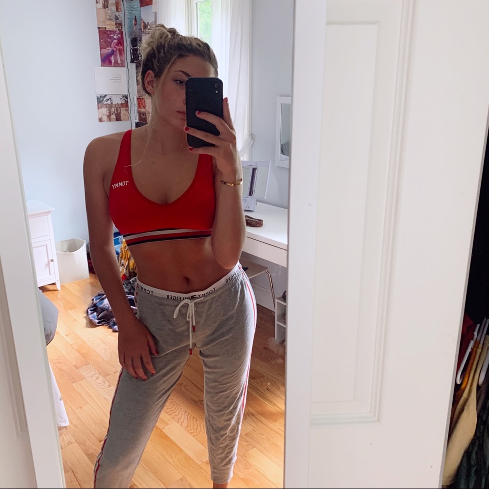Urban Outfitters x Tommy Hilfiger Set